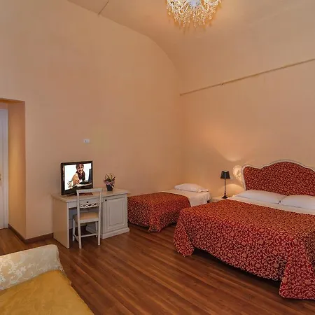 Otel Galileo *