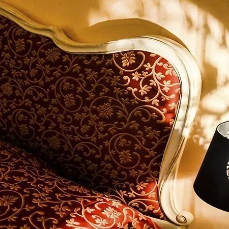 Galileo Hotel *
