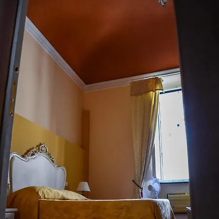 Galileo Hotel *